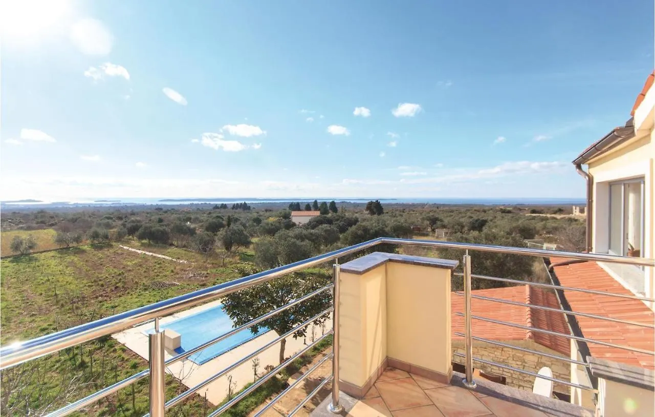 2 Bedroom Awesome Apartment In Vodnjan