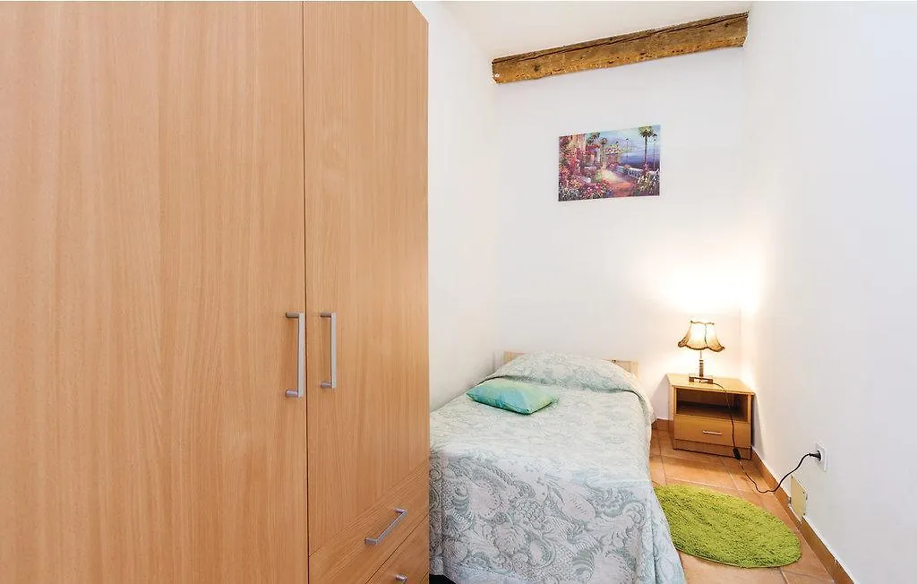 2 Bedroom Awesome Apartment In Vodnjan