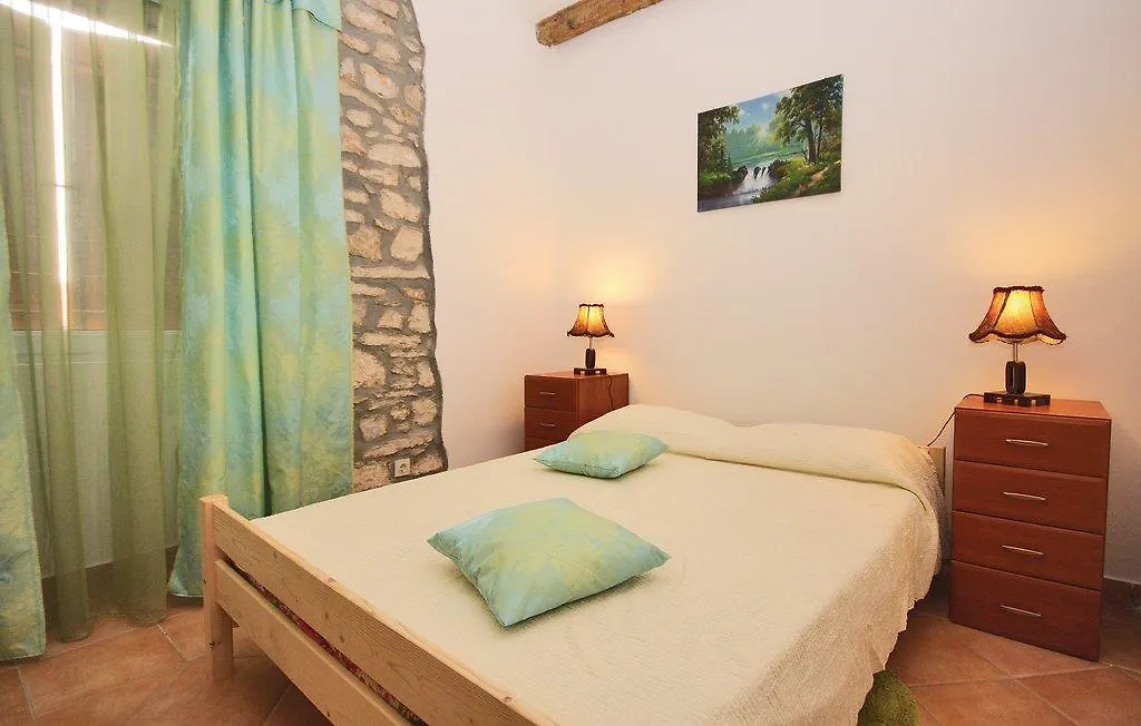 2 Bedroom Awesome Apartment In Vodnjan